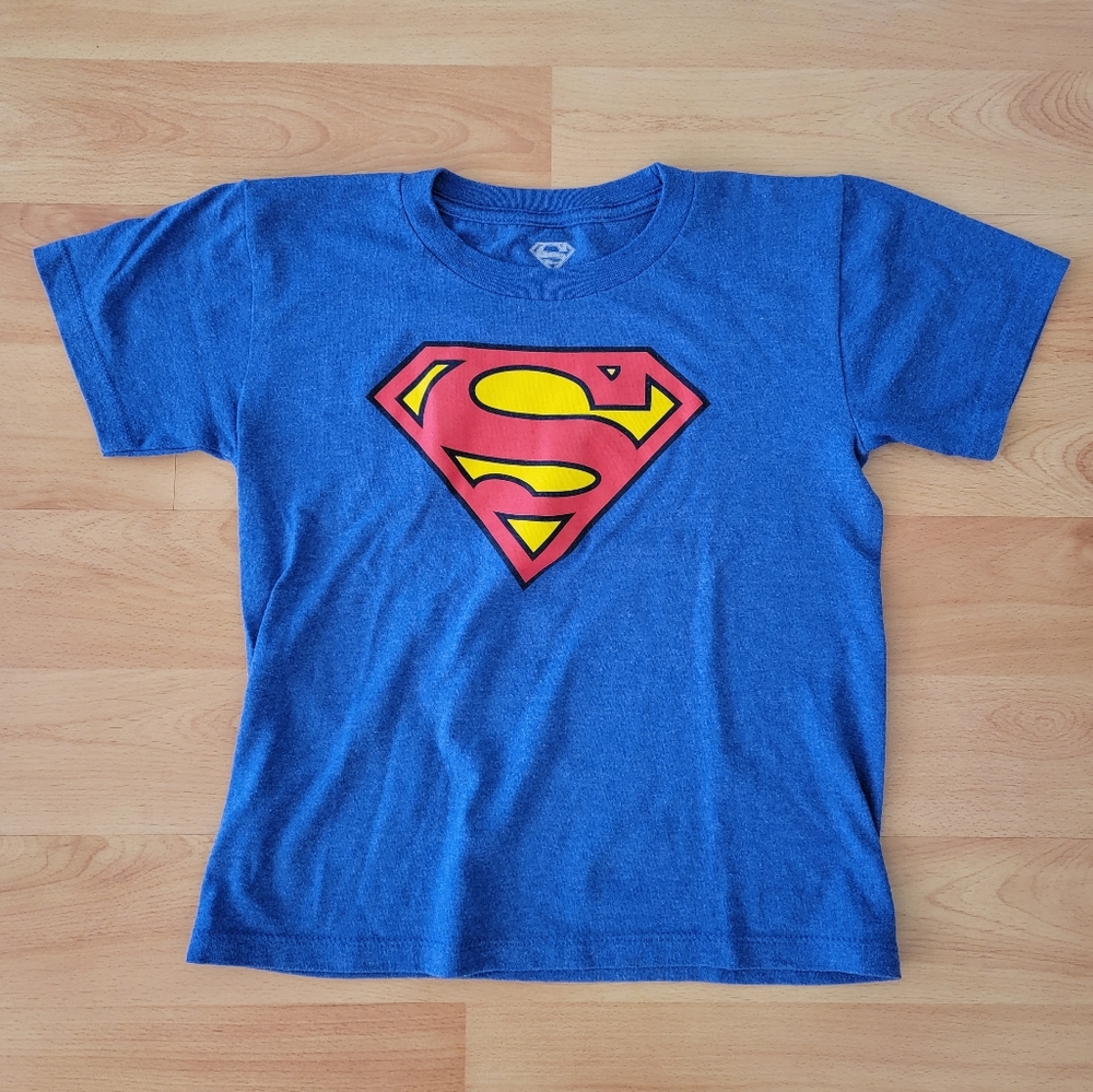 Superman kids t-shirt medium